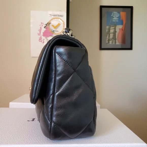 Chanel 19 flap black mixed hard ware small bag - Picture 10 of 13